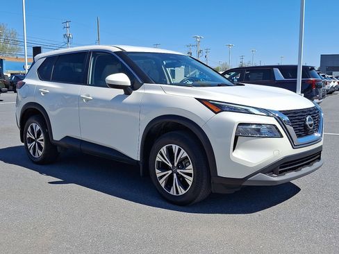 Used 2023 Nissan Rogue SV AWD/4WD image 3