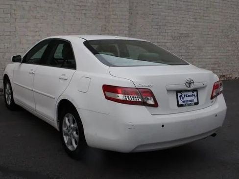Used 2011 Toyota Camry LE w/ LE Extra-Value Pkg image 16