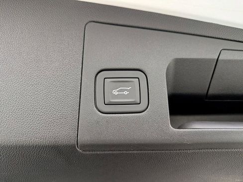 Used 2025 Cadillac XT5 Premium Luxury image 29