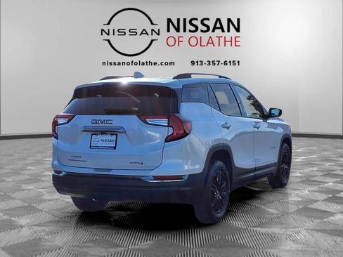 Used 2022 GMC Terrain AT4 image 31