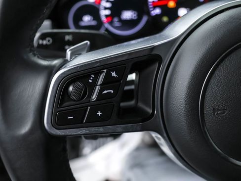 Used 2022 Porsche Cayenne Platinum Edition AWD/4WD image 20