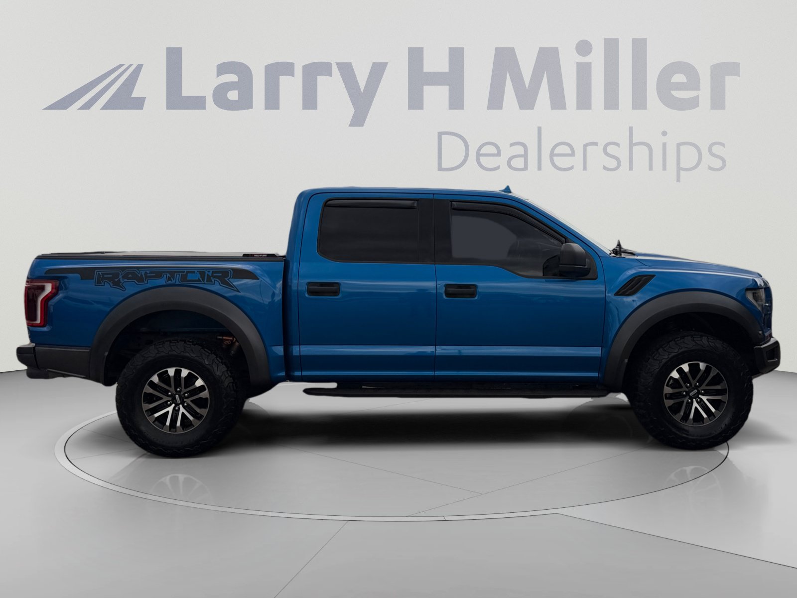 Used 2019 Ford F150 Raptor AWD/4WD image 6