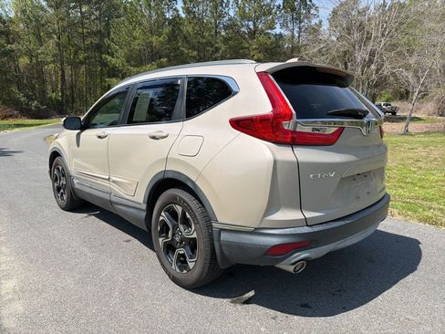 Used 2019 Honda CR-V Touring image 10