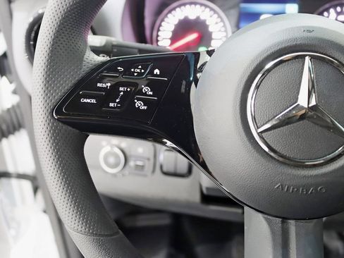 Used 2025 Mercedes-Benz Sprinter 2500 image 15