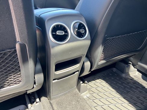 Certified 2026 Mercedes-Benz GLB 250 4MATIC image 21