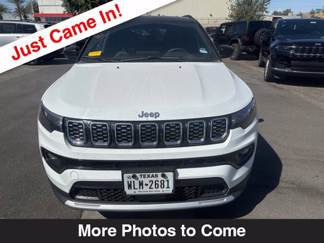 Used 2025 Jeep Compass Limited AWD/4WD image 9