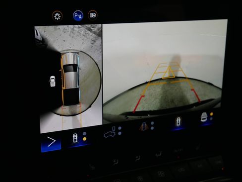 Used 2024 Chevrolet Colorado LT w/ LT Convenience Package III image 33