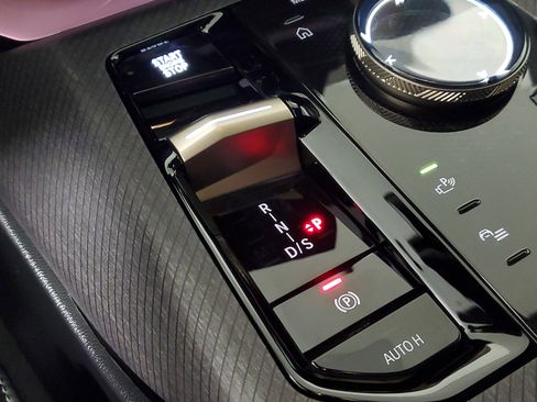 Certified 2025 BMW X3 xDrive30i w/ Premium Package image 22