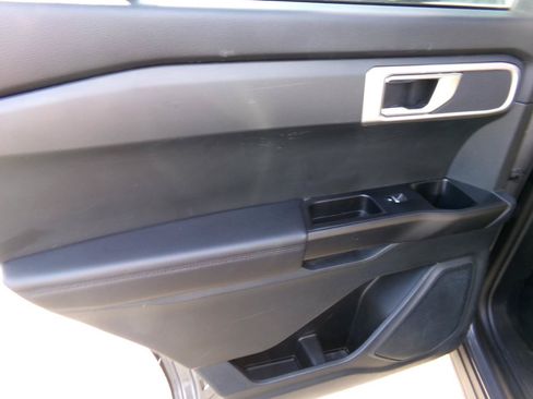 Used 2023 Ford Explorer 4WD image 33