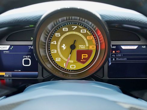 Used 2021 Ferrari 812 GTS RWD image 27