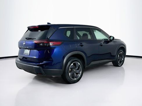 Used 2025 Nissan Rogue SV FWD image 9