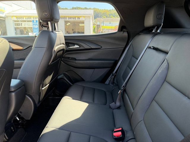 Used 2022 Chevrolet TrailBlazer ACTIV w/ Sun and Liftgate Package FWD image 14