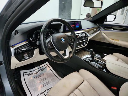 Used 2019 BMW 530i 530i w/ Convenience Package image 13