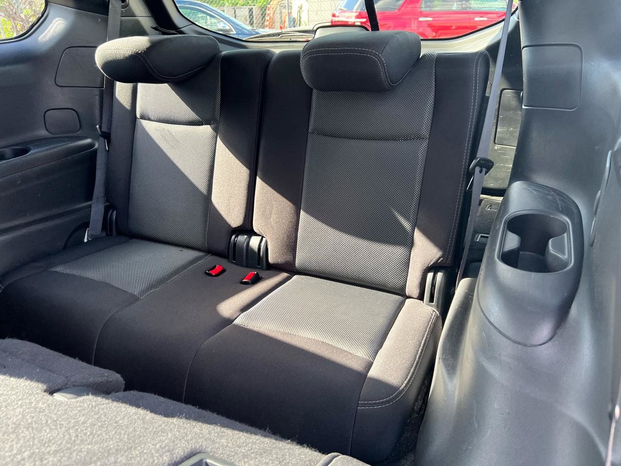 Used 2018 Nissan Pathfinder SV AWD/4WD image 22