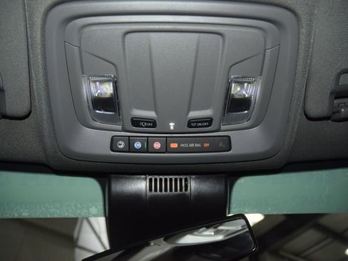 Used 2025 GMC Sierra 3500 Pro w/ Convenience Package image 36