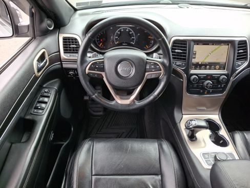 Used 2014 Jeep Grand Cherokee Limited w/ Luxury Group II AWD/4WD image 11
