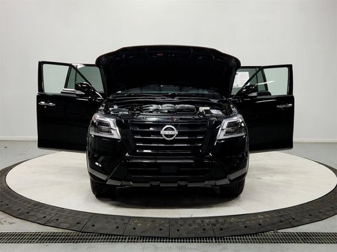 Used 2023 Nissan Armada SL w/ Midnight Edition Package image 10