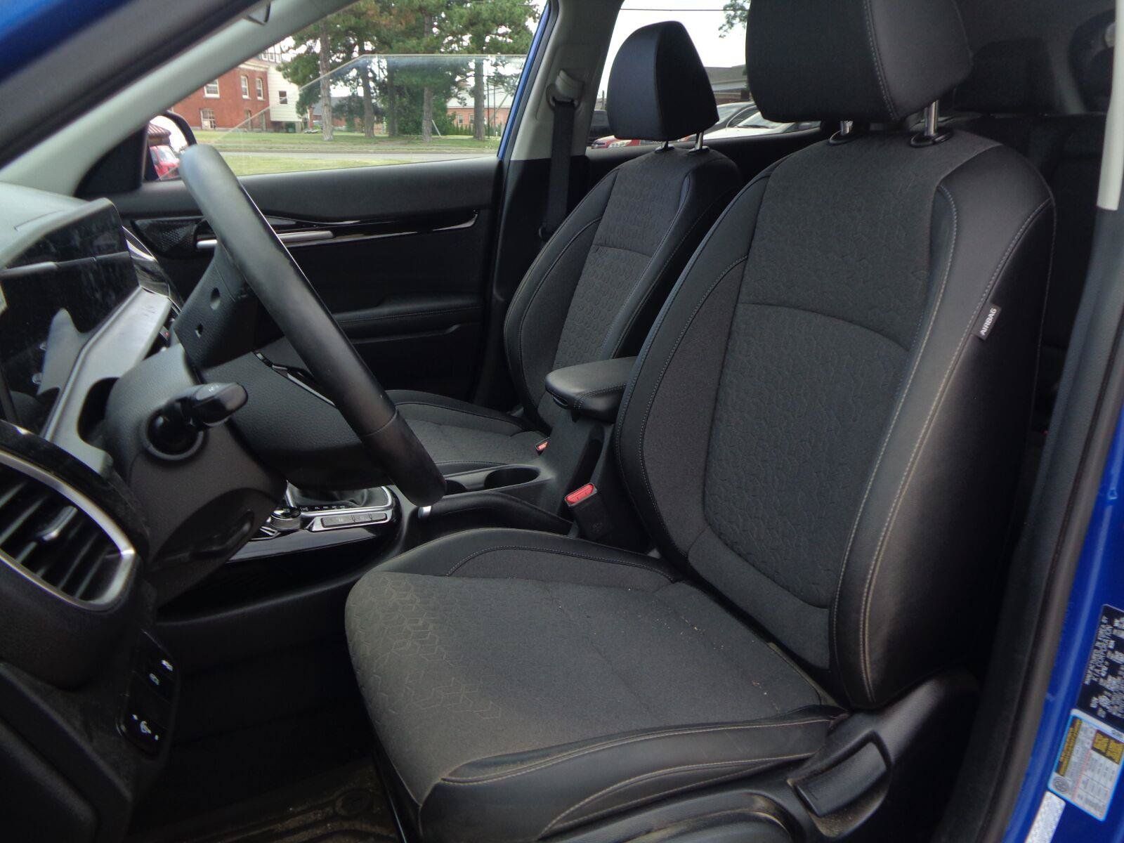 Used 2025 Kia Seltos S AWD/4WD image 17