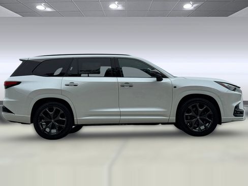 New 2026 Lexus TX 500h AWD image 7