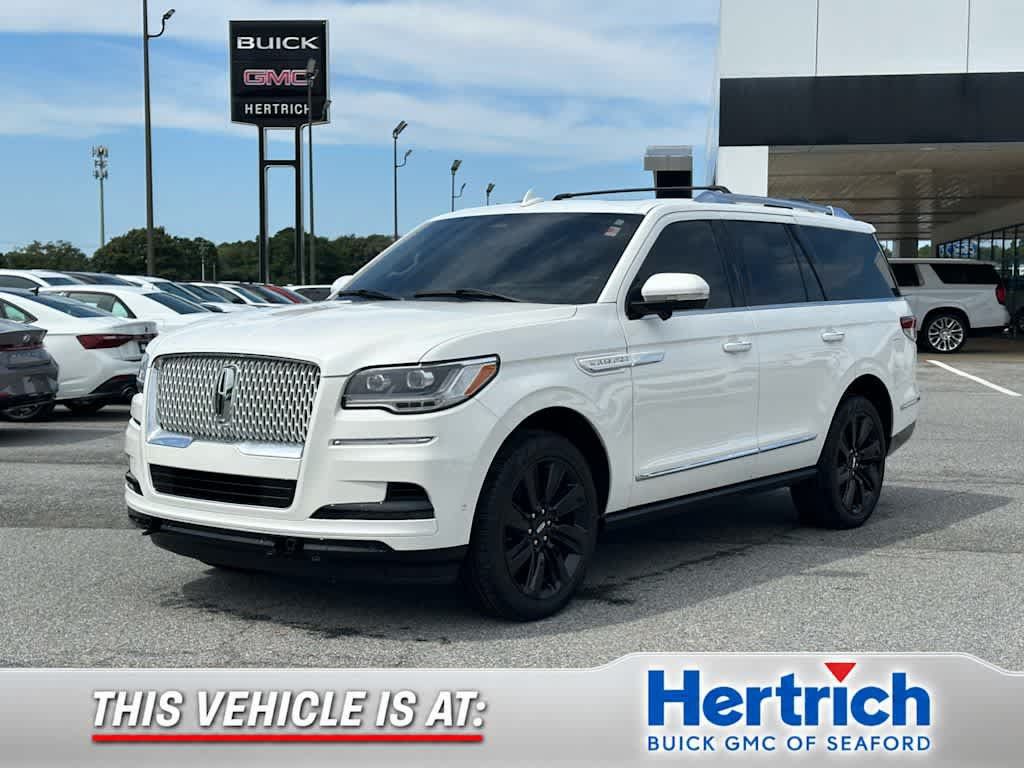 Used 2024 Lincoln Navigator Reserve AWD/4WD image 1