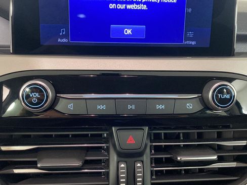 Used 2021 Ford Escape SE FWD image 12