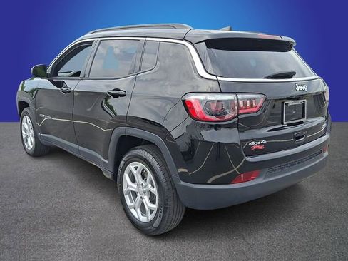 Used 2024 Jeep Compass Latitude AWD/4WD image 6