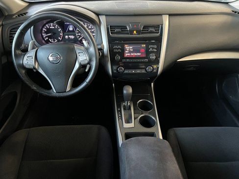 Used 2013 Nissan Altima 3.5 SV image 18
