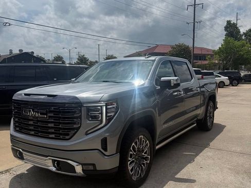 Used 2023 GMC Sierra 1500 Denali Ultimate AWD/4WD image 1
