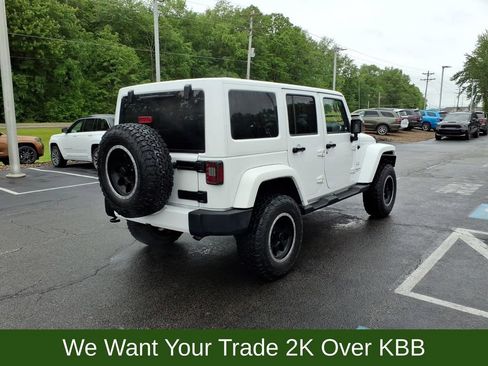 Used 2016 Jeep Wrangler Unlimited Sahara w/ Connectivity Group AWD/4WD image 6