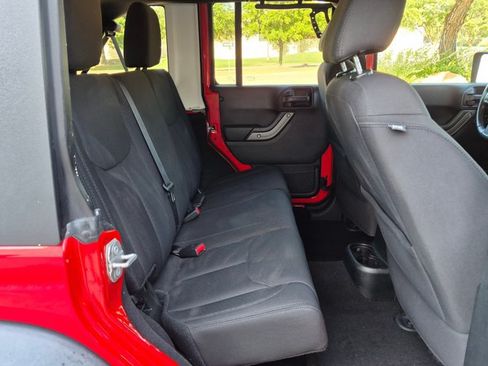 Used 2018 Jeep Wrangler Unlimited Sport S AWD/4WD image 18