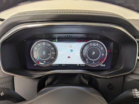 Used 2021 Jaguar F-PACE S image 12