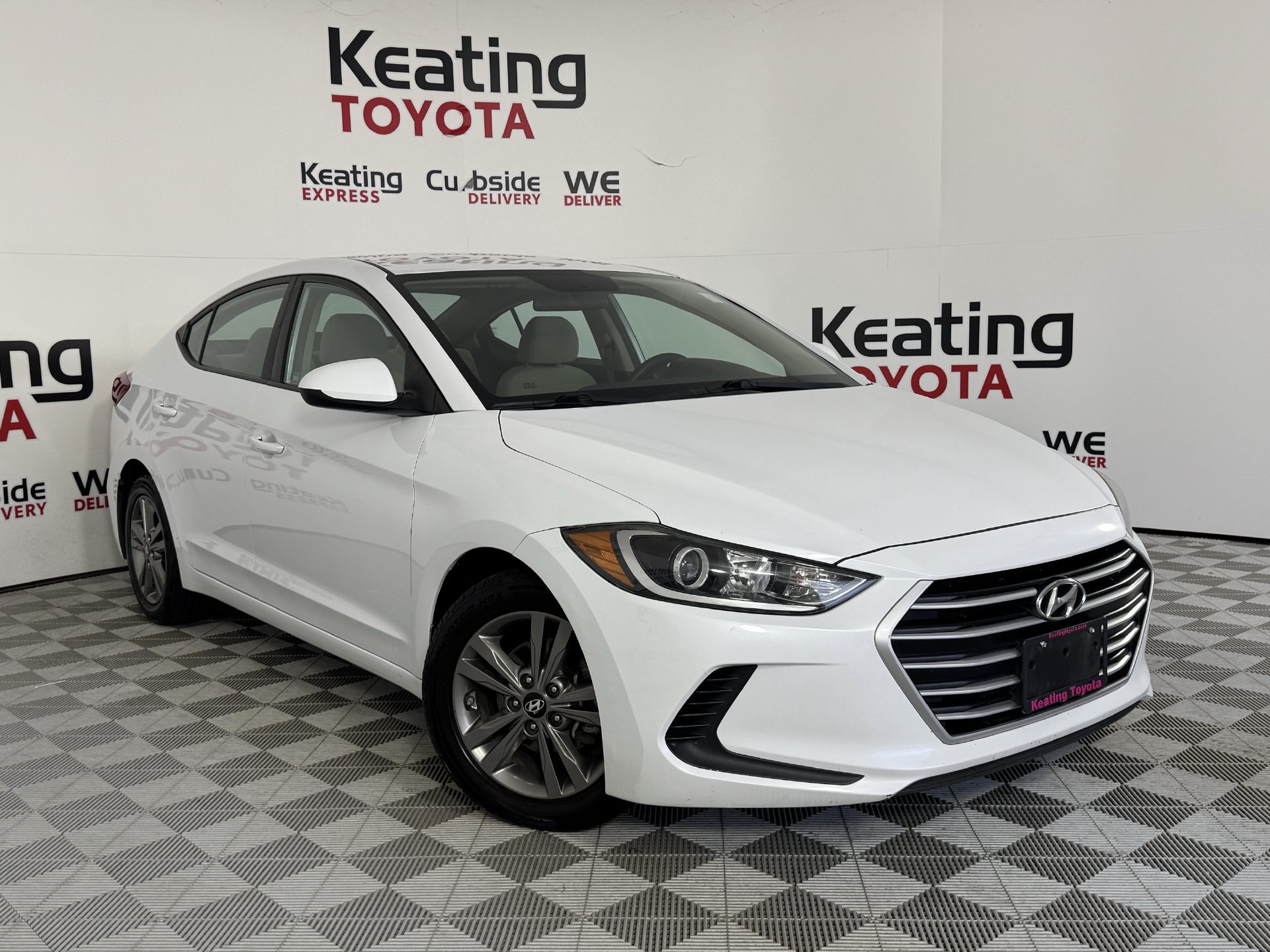 Used 2017 Hyundai Elantra SE FWD image 3