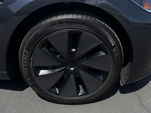 Used 2025 Tesla Model 3 Long Range RWD image 8