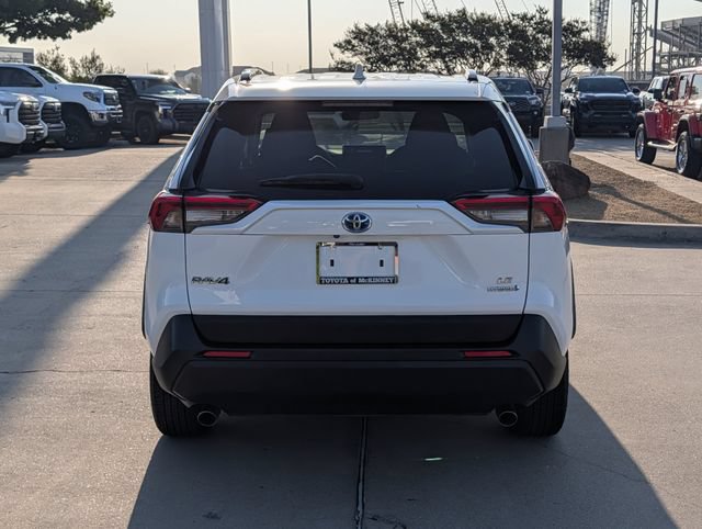 Used 2024 Toyota RAV4 LE AWD/4WD image 6