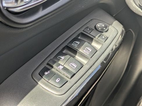 Used 2023 Jeep Cherokee Altitude Lux image 26