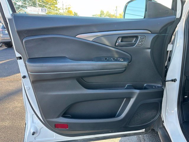 Used 2023 Honda Passport EX-L image 13