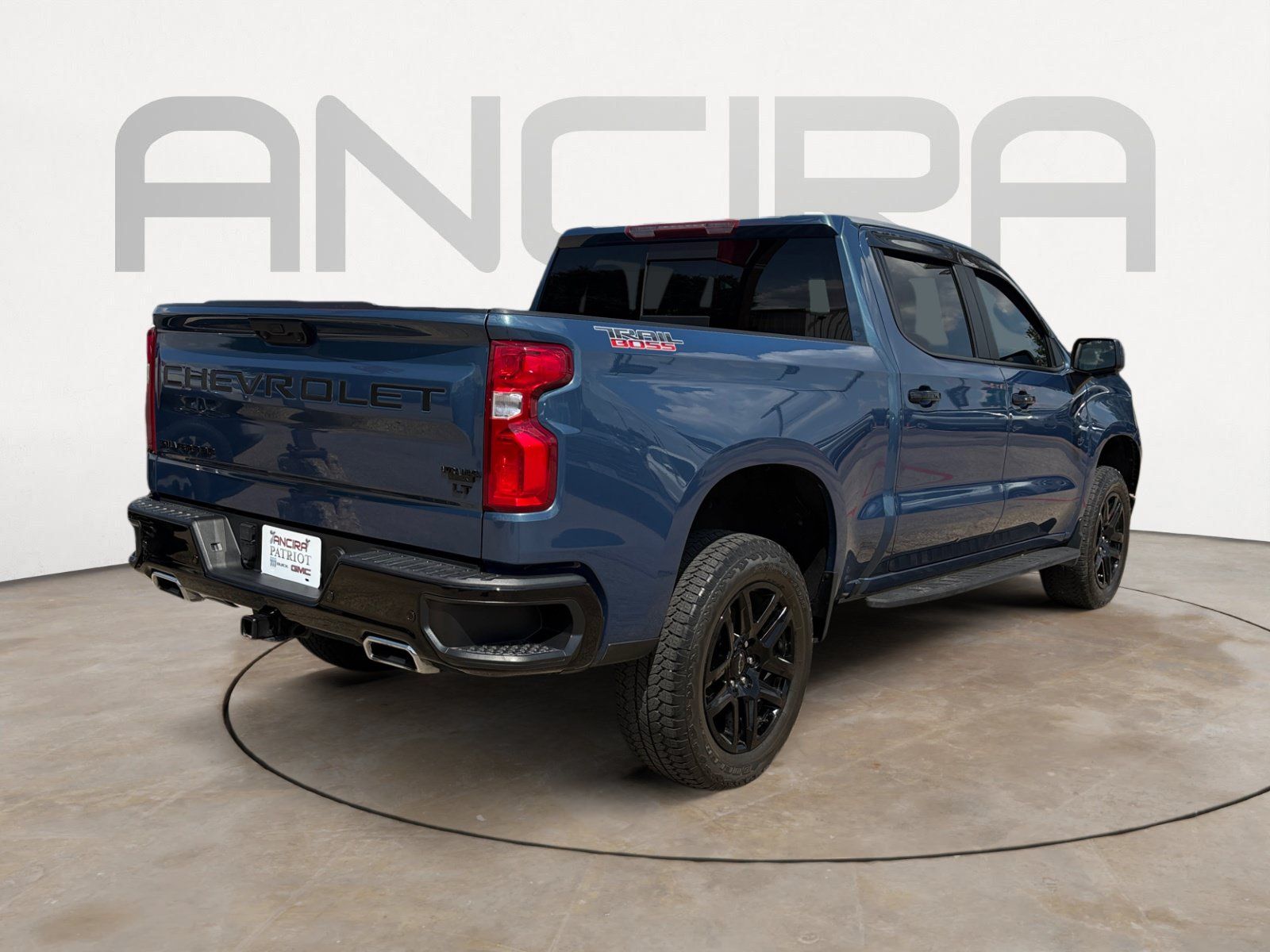 Used 2024 Chevrolet Silverado 1500 LT Trail Boss w/ LT Trail Boss Premium Package AWD/4WD image 10