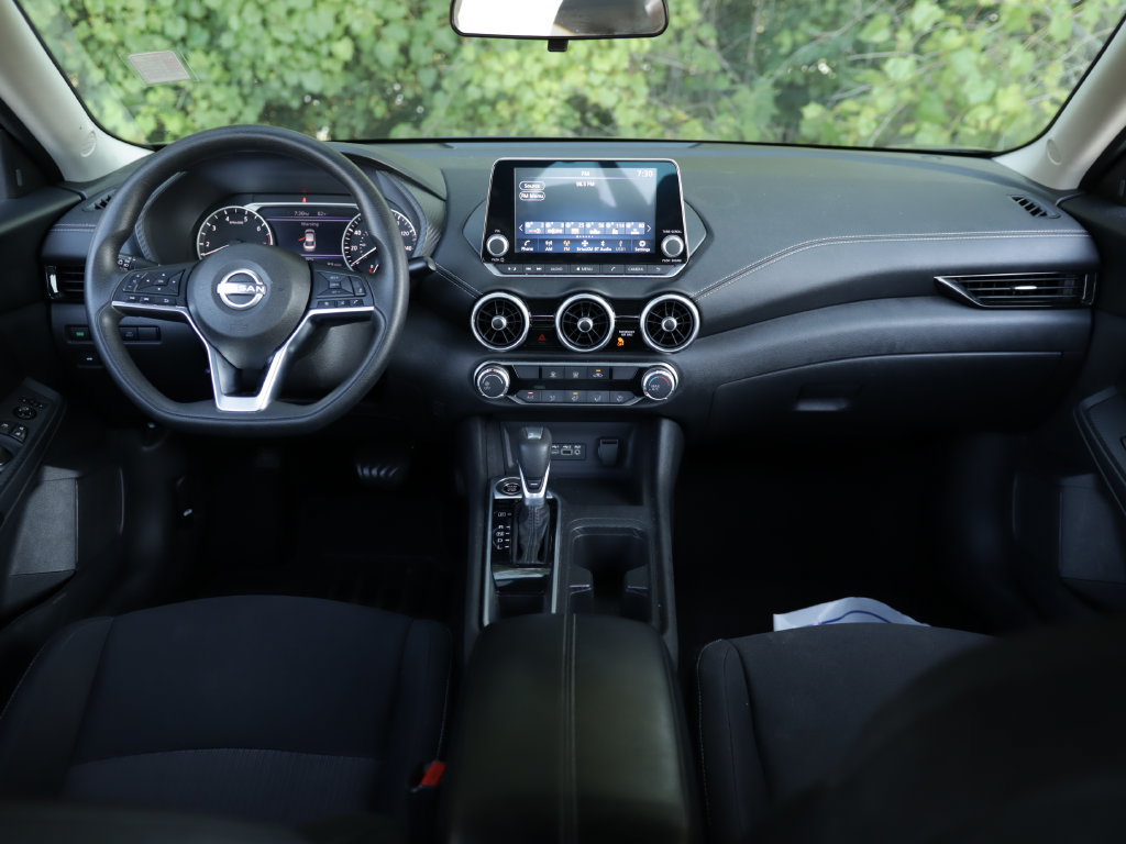Used 2024 Nissan Sentra SV FWD image 18