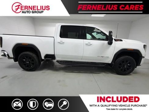 Used 2024 GMC Sierra 3500 AT4 w/ Technology Package AWD/4WD image 9