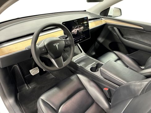 Certified 2023 Tesla Model Y Performance AWD/4WD image 9