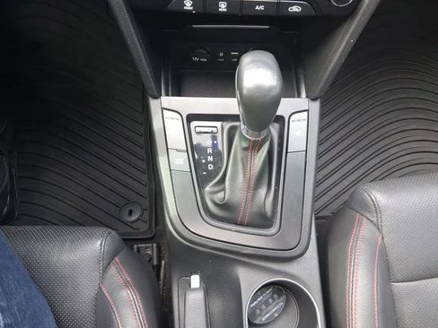 Used 2018 Hyundai Elantra Sport w/ Sport Premium Package 03 FWD image 21