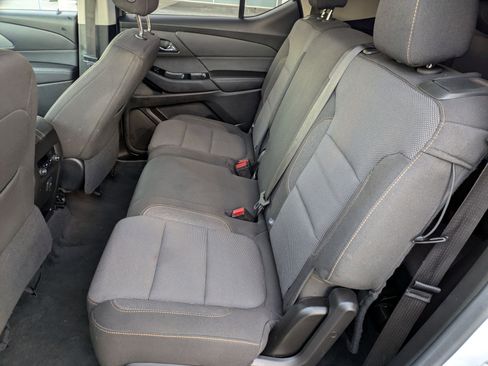 Used 2020 Chevrolet Traverse LS image 24