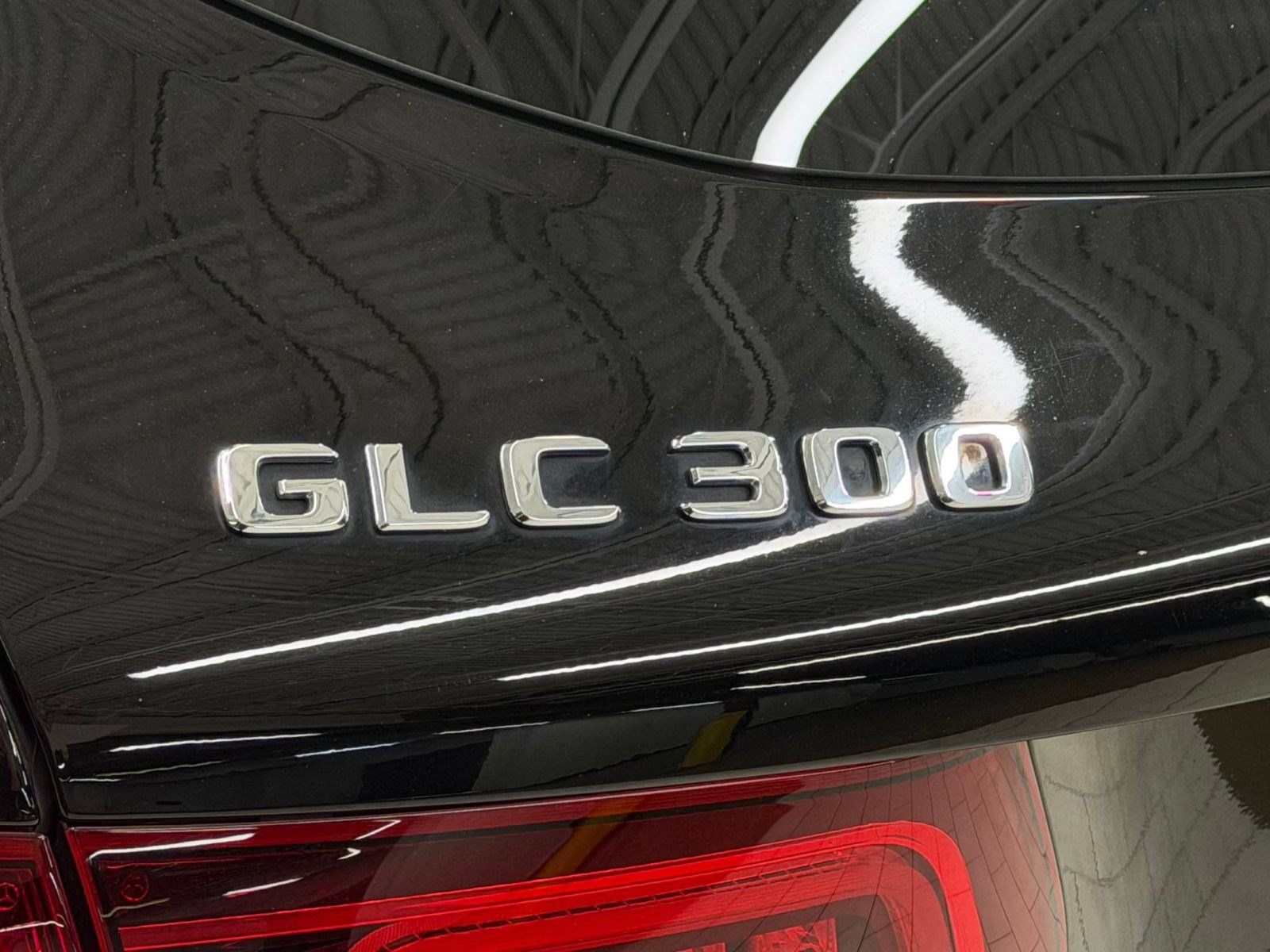 Used 2022 Mercedes-Benz GLC 300 4MATIC image 31