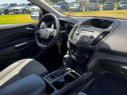 Used 2017 Ford Escape SE FWD image 24
