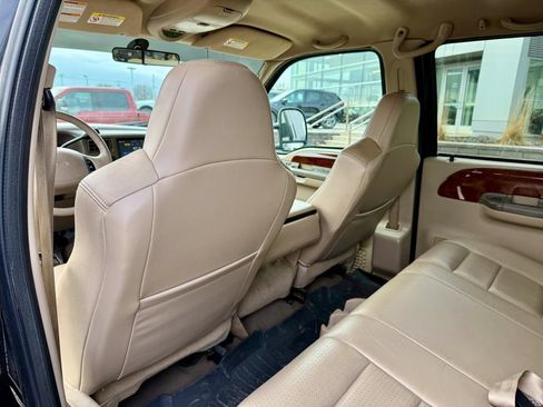 Used 2002 Ford F250 Lariat image 11