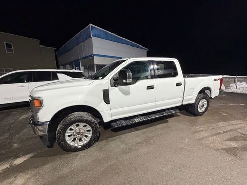 Used 2022 Ford F250 XLT image 2