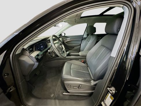 Used 2021 Audi e-tron Premium w/ Black Optic Package image 13