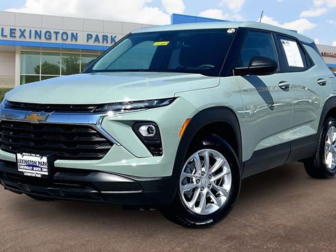 Used 2025 Chevrolet TrailBlazer LS w/ LS Convenience Package image 12