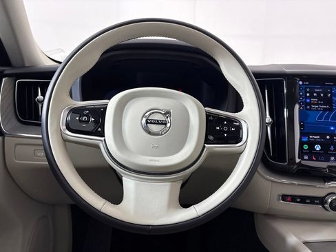 Used 2023 Volvo XC60 B5 Plus w/ Protection Package Premier AWD/4WD image 21