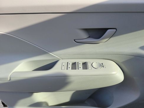 Used 2024 Hyundai Kona SEL FWD image 19